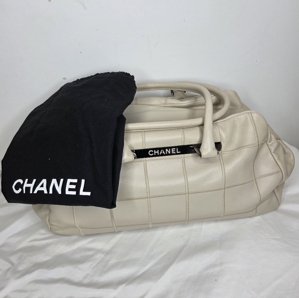 Chanel Large Quilter Stitch Caviar Leather HandBag from the mid-90s, - Picture 3 of 16